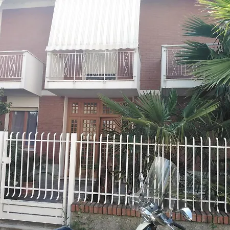 Casa Antonio A 100 Metri Dal Mare